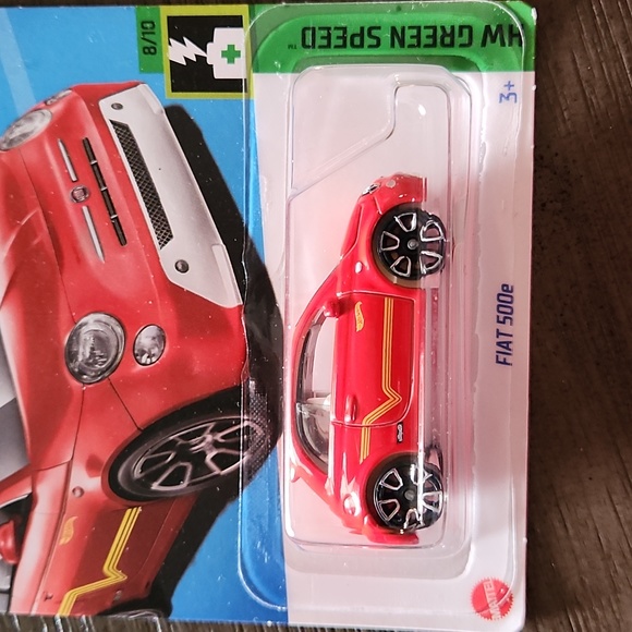 HW Green Speed Hot Wheel set Fiat 500e Turquoise and Red car set - Picture 7 of 7